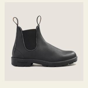 Blundstone Chelsea Boots- Black (6.5 women’s)